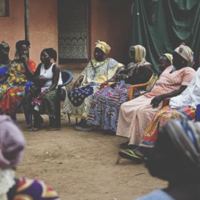 Se rassembler pour adorer et construire le temple : Une grâce qui unit